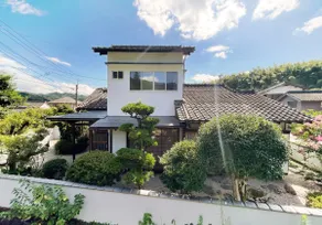 Akizuki Gallery House - Image 2