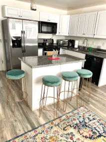 Mission Bay Beach Cottage - Image 2