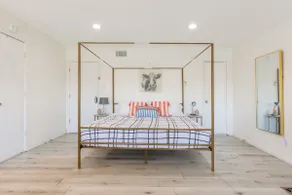 Large Clean Apt/King bed/Balcony/by AT&T & 6 Flags - Image 4