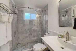 Peachtree Apartment @Stanley House Inn Bnb - Image 3