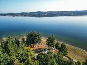 Spektakulära hus vid vattnet nära Courtenay och Comox - Image 2
