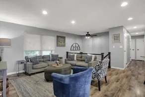 Dwntwn Westfield Family home close to GrandPark and local entertainment - Image 3