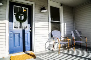 “Casa Cabernet” / Boutique 3 Bdrm Apt, sleeps 8+ - Image 2