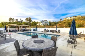 5 Min to Wineries, Beauty, $149 Taco Chef For 10* - Image 3