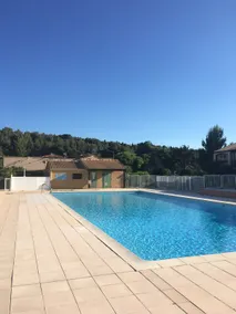 Pleasant villa with pool - Image 2