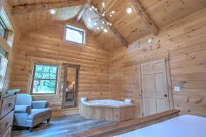 Cozy Cabin Getaway with Fireplace, Kitchen, Jacuzzi Tub - Sleeps 2 - Image 4