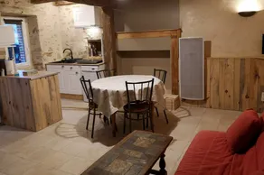 Renovated stone house, quiet in the countryside - Image 2