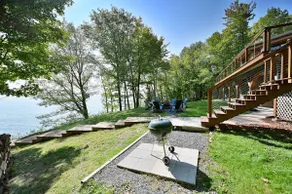 Bay Top Lake House Spacious Lakeshore Home - Image 5