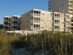 Oceanfront 3 BD/2.5 BA Magnificent Views/Pool/WiFi - Image 4