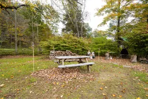 Cathy's Cozy Camper - Image 2