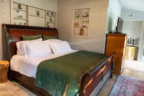 Skylight Ranch - Spacious Getaway - Image 5