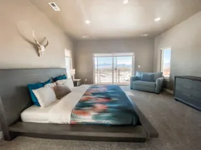 Epic Mtn View ✦ Hot Tub & Fireplaces - Image 4