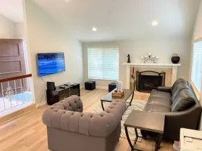 Cozy Home in Irvine with Large, Tropical Yard! - Image 3