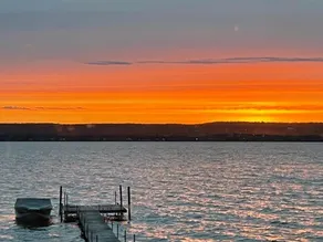 Relax! CHQ Lake Heaven: Open Views, Dock&Big Yard - Image 5