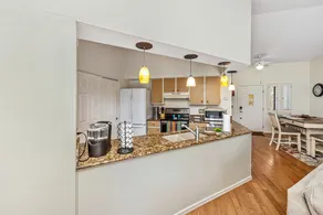 Summit House - Image 2