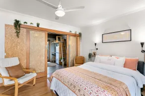 Quirky Loft with Bushland Views - Image 2