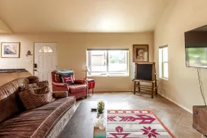 Private Riverfront Escape & Mountain Views - Image 4