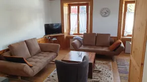 2-room Grisons apartment with flair - Image 2