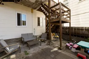 Remodeled 1BR Garden Apt in a perfect location - Image 5