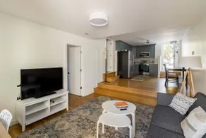 Remodeled 1BR Garden Apt in a perfect location - Image 2