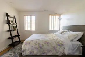 Remodeled 1BR Garden Apt in a perfect location - Image 3