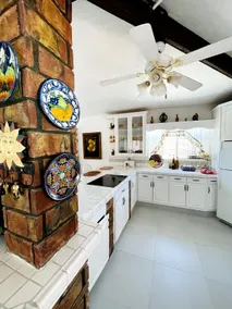 A Beautiful Spacious home with a private pool - Image 3