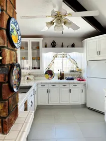 A Beautiful Spacious home with a private pool - Image 4