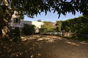 Luxury air-conditioned 3-bedroom gîte with private terrace and shared swimming pool - Image 5