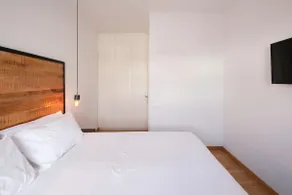 Glyfada Amazing Suite with sea view & jacuzzi - Image 4