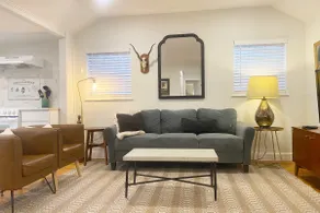 Charming Canal Cottage - Image 2
