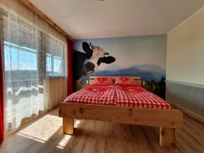 A large vacation home with lots of entertainment - Image 2