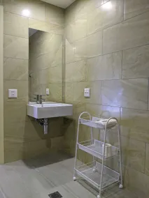 P.  3BRM Wheelchair Access Apart, 2K,2S,2Bathrooms - Image 3