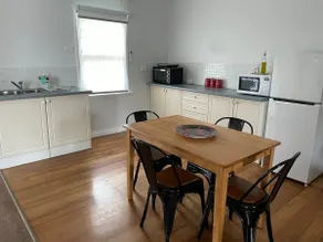 Giants Table and Cottages - Image 3