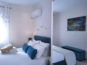 Blue Lagoon Luxury Apartment A1 - Image 3