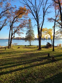 Lakefront Escape- Your Perfect Getaway Awaits! - Image 2