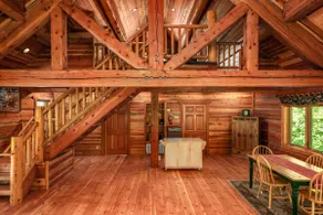 Cozy Log Cabin, sleeps 4, with hot tub - Image 5