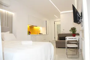 Kostas Acropolis Studio 1 - Image 5