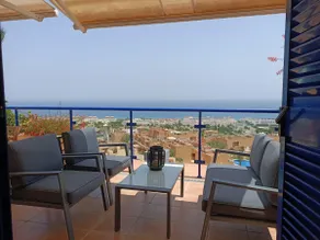 A beautiful apartment with an ocean view - Image 3