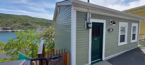 Ron & Ethel's Cottage, a charming Battery home - Image 4