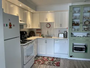 Ron & Ethel's Cottage, a charming Battery home - Image 5