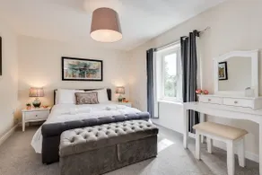 Riverfront Jericho Flat with Views - 2 Bedrooms - Image 3