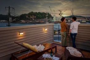 [Maximum 10 people] 2-minute walk from Onomichi Station!Private villa with rooftop terrace overlooking the Seto Inland Sea (1 free parking space) - Image 3