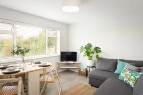 River Retreat Apartment Exeter - River Views & Parking - Image 5
