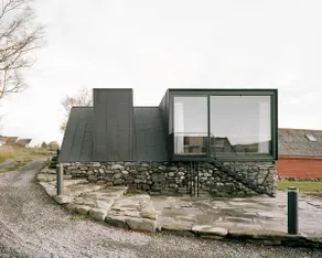 Boathouse by the lake in Sokn, Stavanger - Image 3