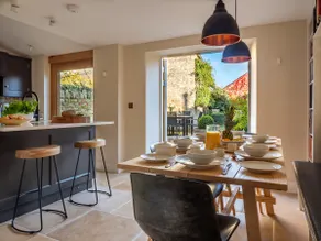 Beautiful grade 2 listed cotswold Stone Cottage - Image 3