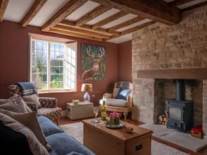 Beautiful grade 2 listed cotswold Stone Cottage - Image 2