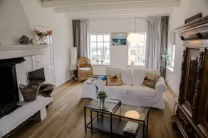 Beautiful detached country house with large garden! - Image 2