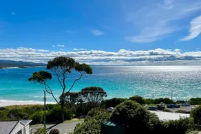 BINALONG BAY COTTAGE 2 bedrooms, 2 bathrooms, amazing views of Binalong Bay - Image 4