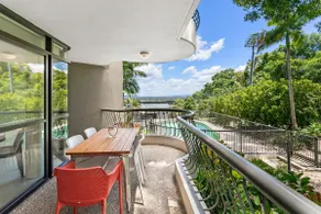 Tranquil Noosa at its best Beach, Bush, Good Food. - Image 2