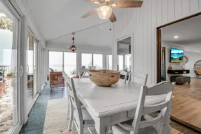 Lake Ontario Getaway, Sleeps 10 + Hot Tub/Fire Pit - Image 3